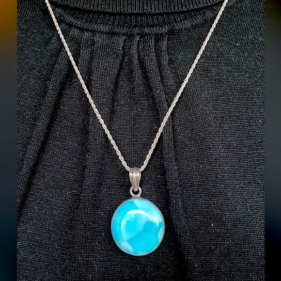 Larimar pendant necklace. 925 sterling silver chain and inlay. - Picture 1 of 5
